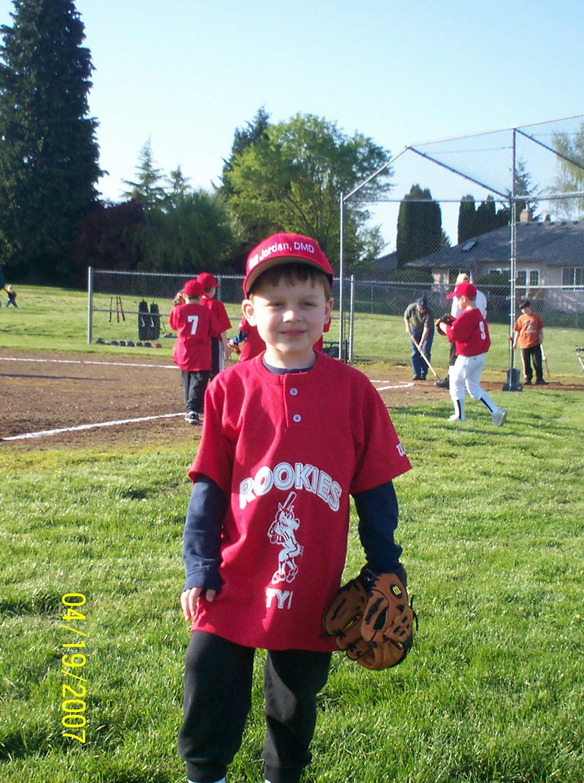[070419+NBD+ready+for+his+1st+tball+game.jpg]