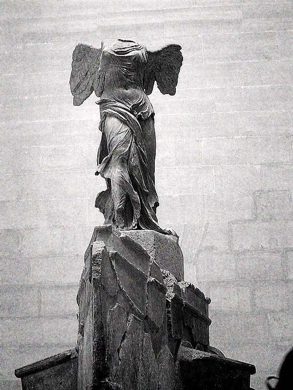 [Louvre+Winged+Victory+of+Samothrace.JPG]