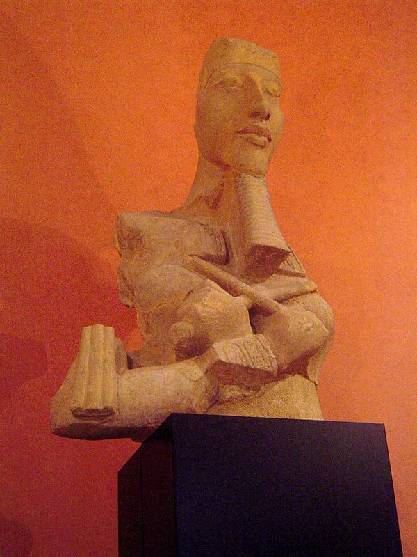[Louvre+Akhenaten.JPG]