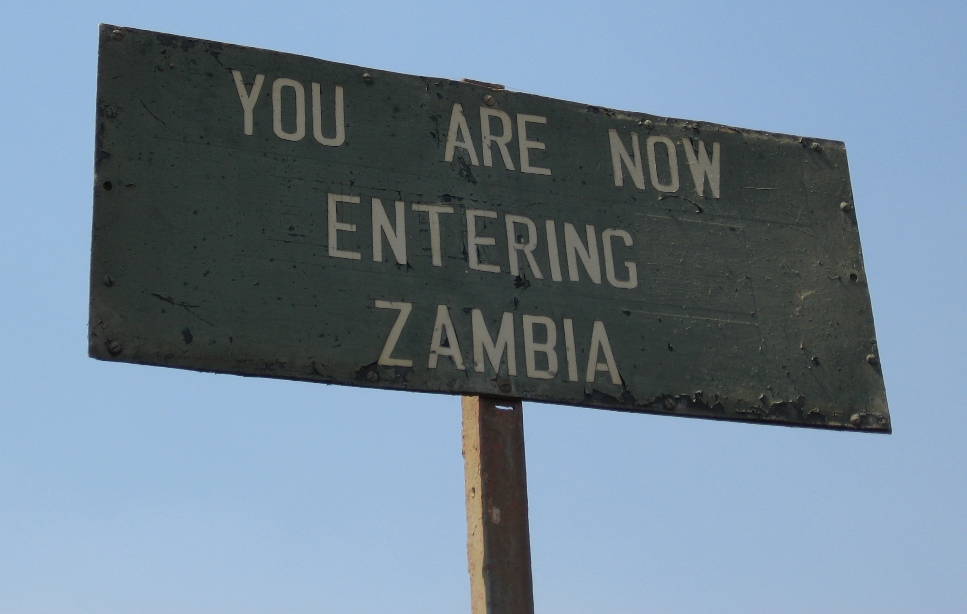 [001+entering+zambia.jpg]