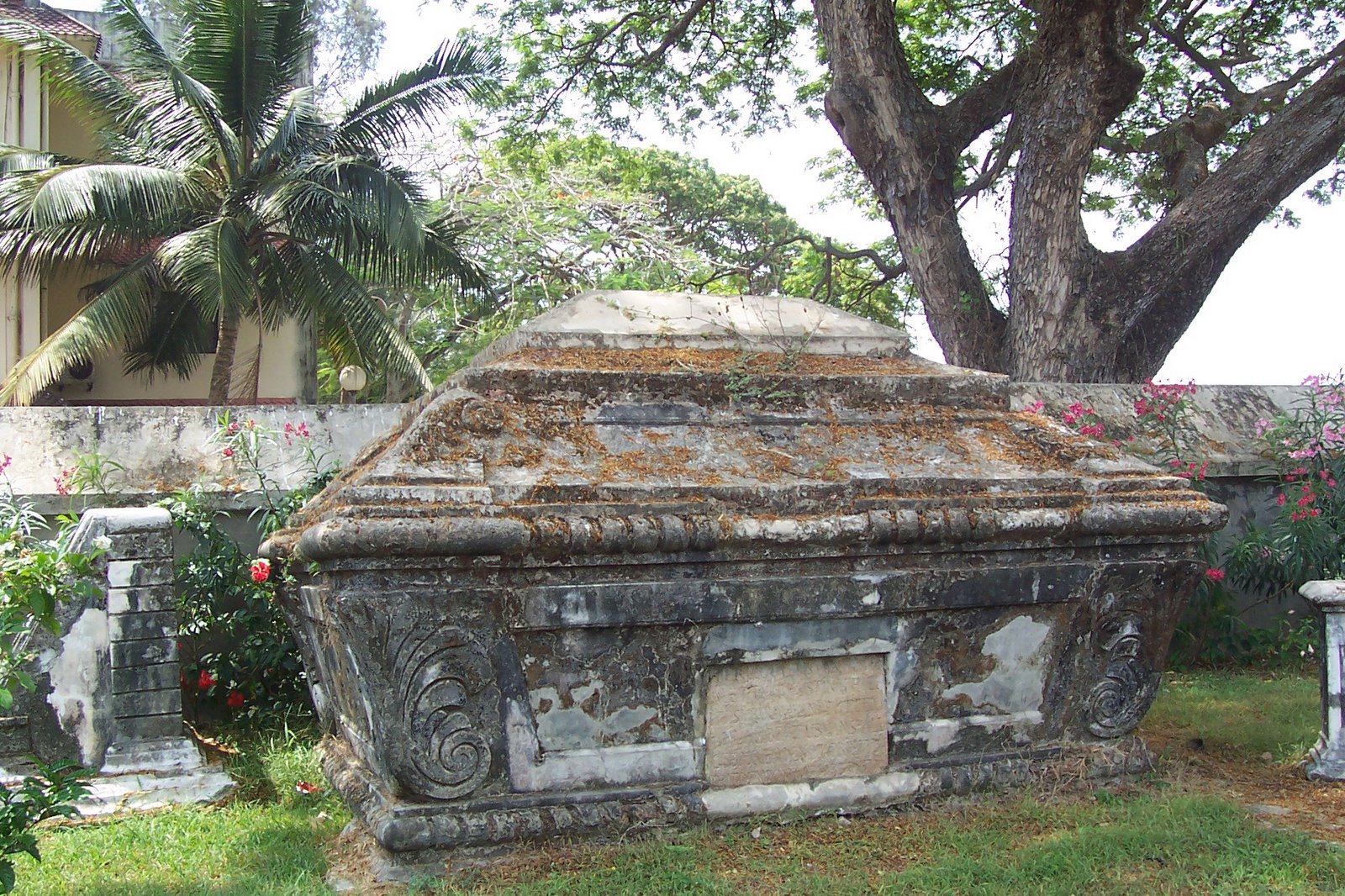 [gravestone.JPG]