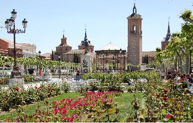 [Alcalá+Plaza+Cervantes.bmp]