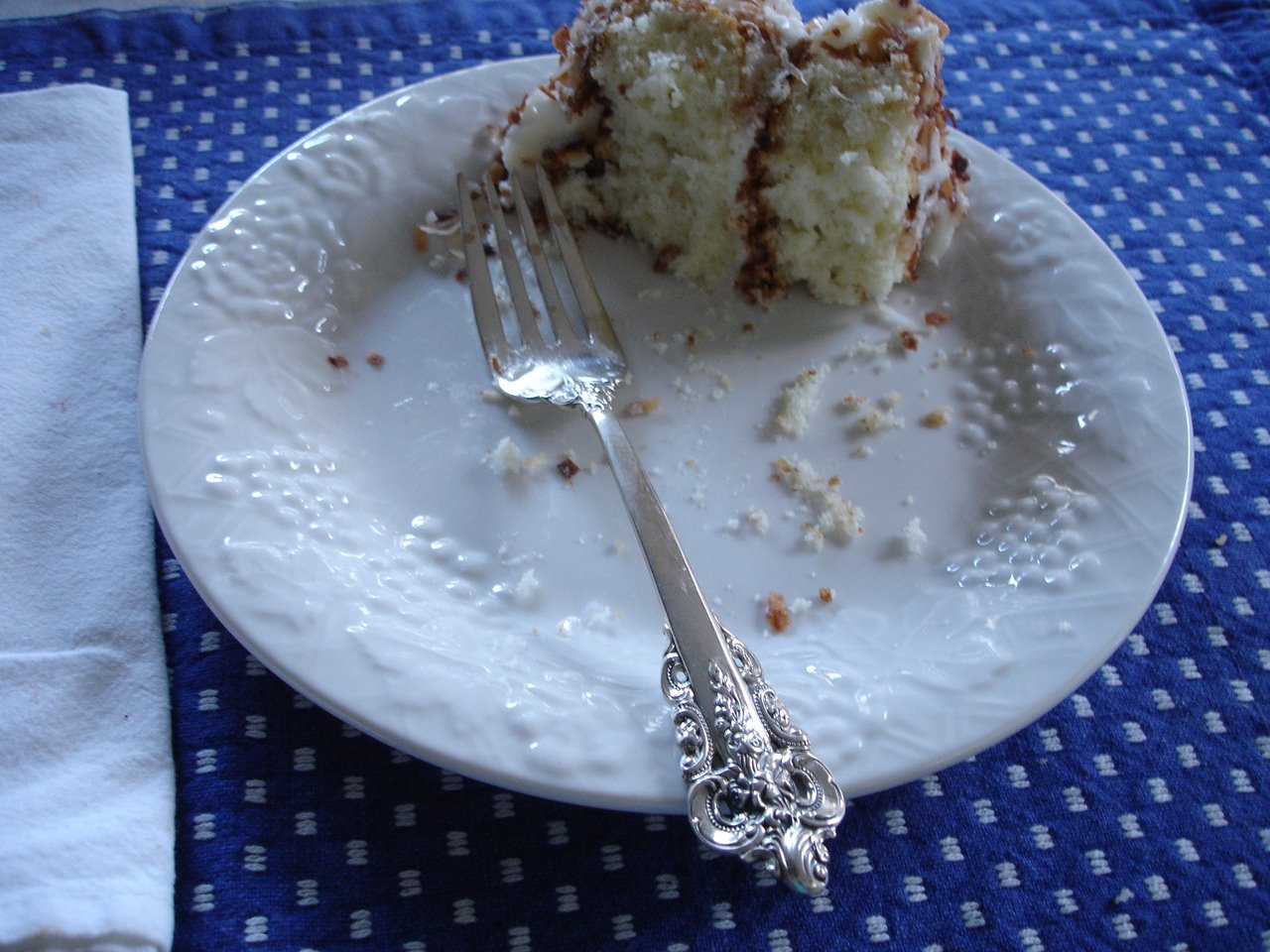 [coconut+cake+slice.jpg]