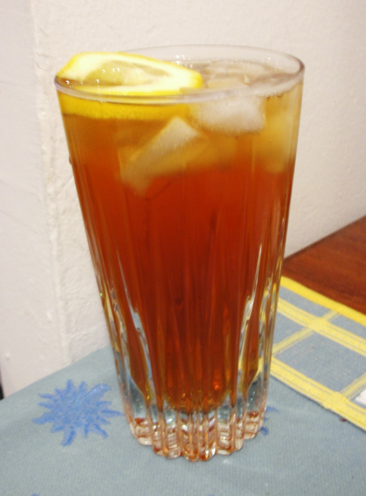[Lemon+Verbena+Iced+Tea.JPG]