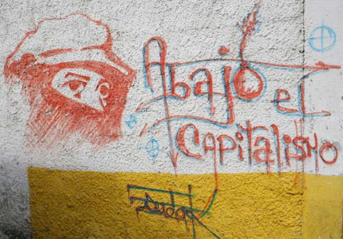 [Caracas+-+2007+01+23+-+Abajo+el+capitalismo.jpg]