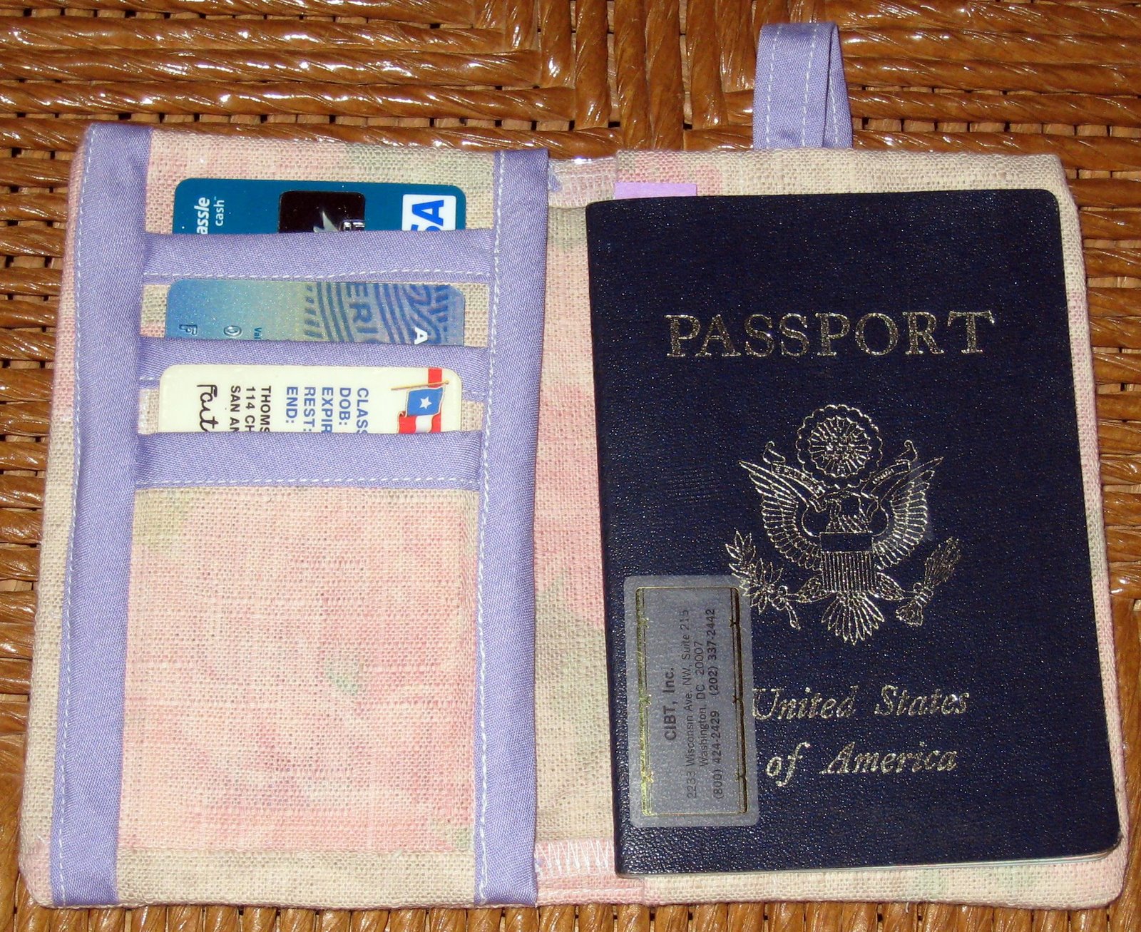 [passport+holder.jpg]