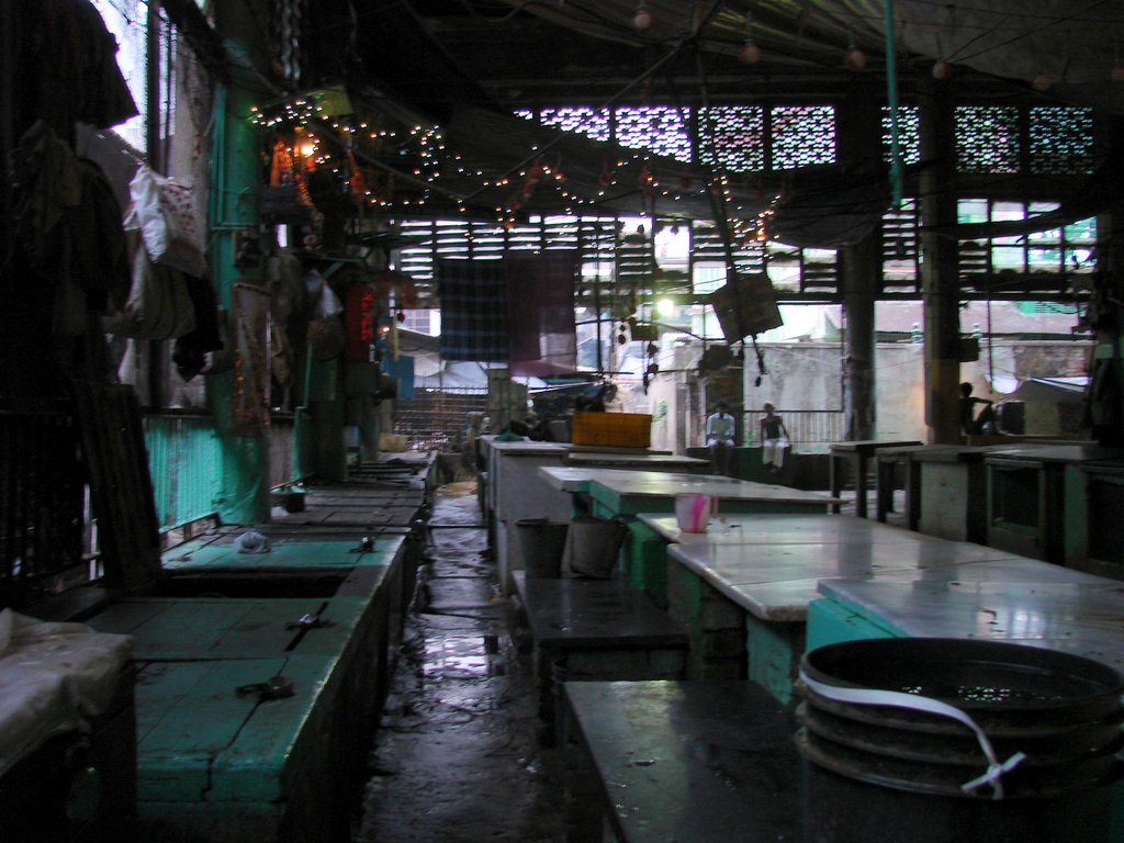 [Deserted+fish+market+at+day's+end.jpg]
