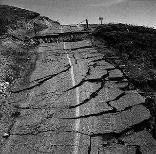 Ayvalık'ta Bozuk ve Tehlike Yollar Broken+road