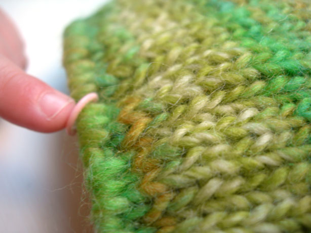 [knit+hat+finger.jpg]