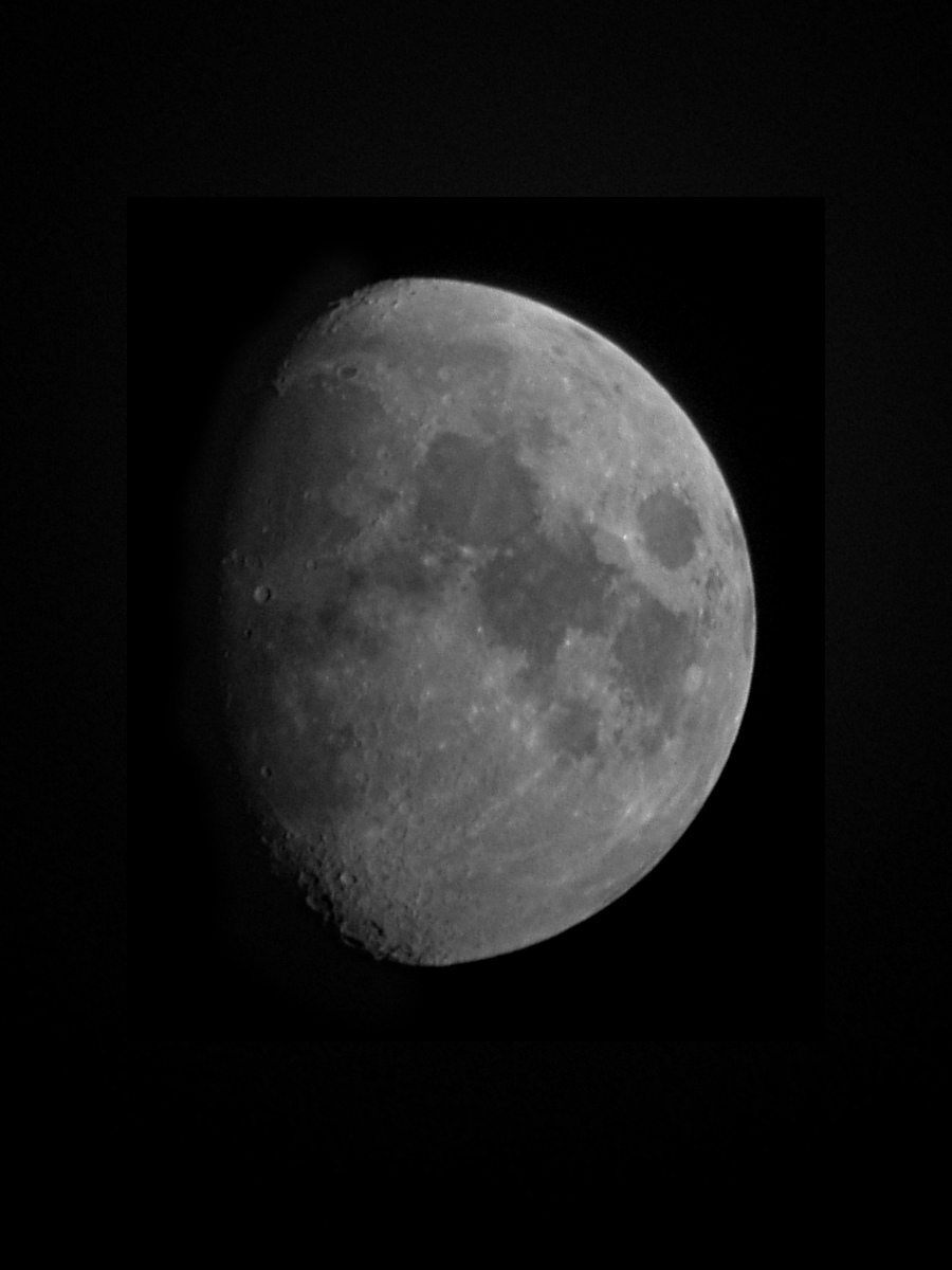 [Binocular+moon+4+-+contrast.jpg]