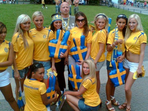 [swedish_football_girls-500x376.jpg]