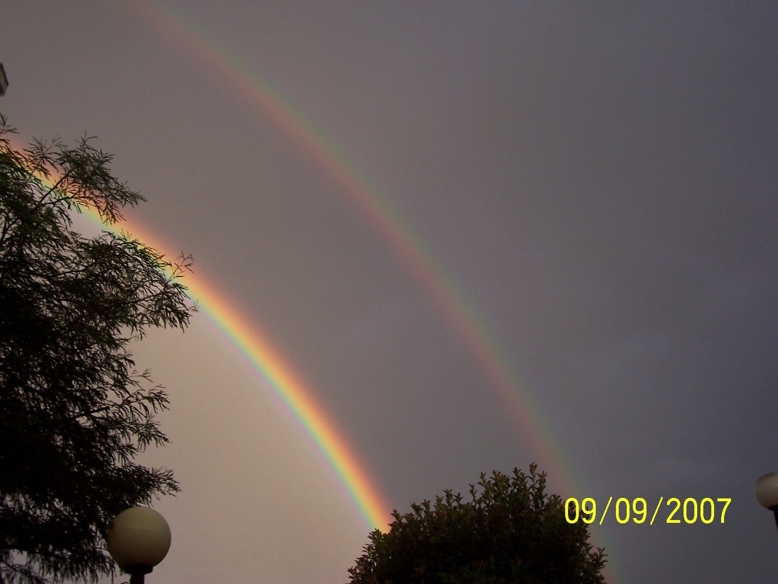 [aug-sep+07++rainbow+050.JPG]