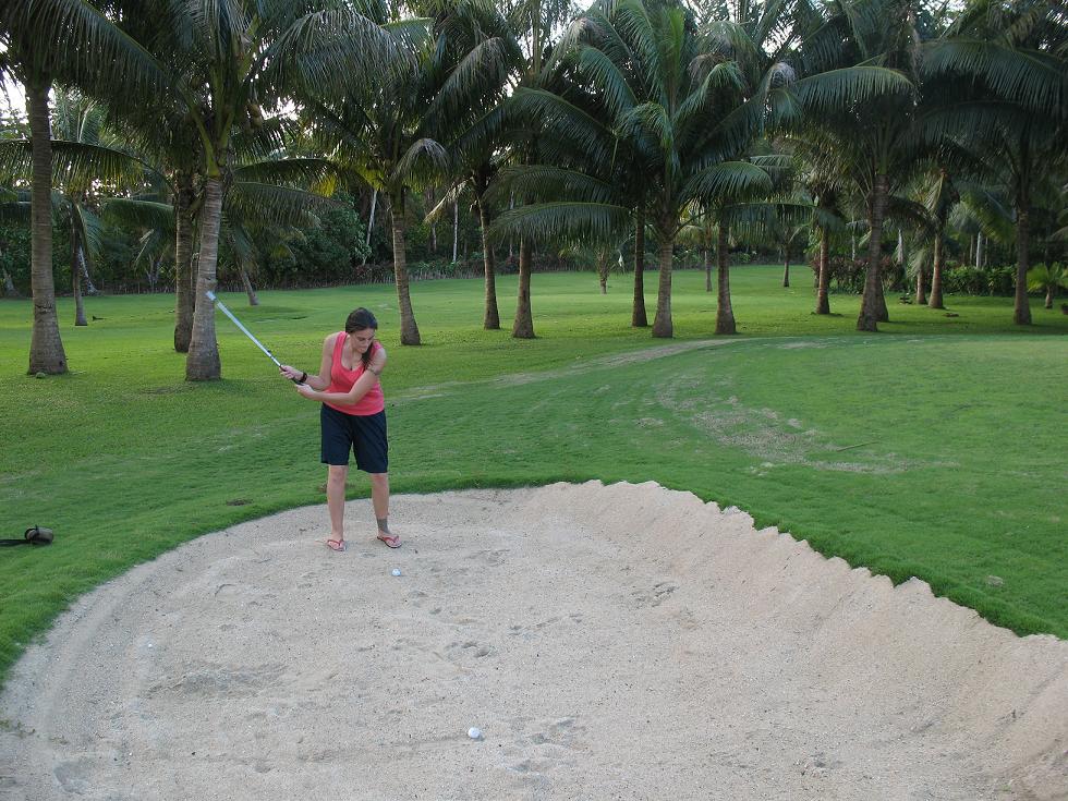 [golfing+in+the+sand.jpg]