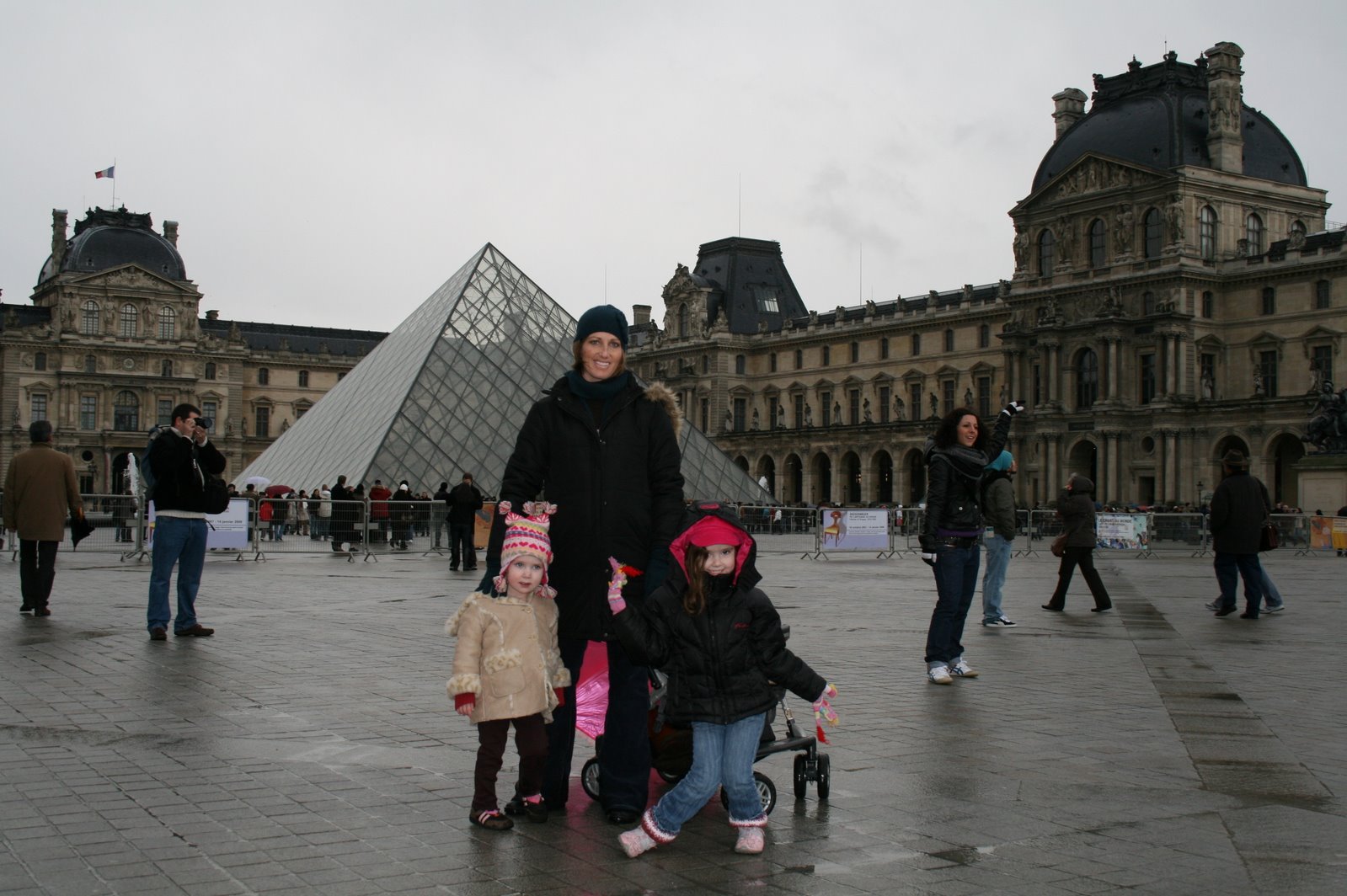[The+Louvre.jpg]