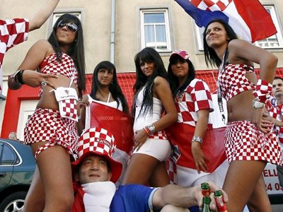 [croatian_girls_euro_2008-500x370.jpg]