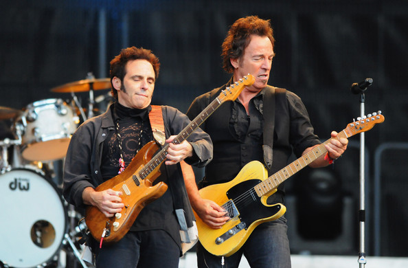 [Bruce+Springsteen+Performs+Emirates+Stadium+LZ008Rx7d6il.jpg]