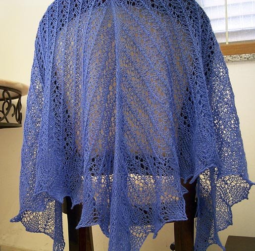 [venezia+lace+shawl3.jpg]