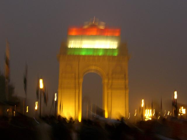 [India-Gate-at-Night.jpg]