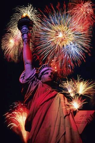 [fireworks+lady+liberty.jpg]
