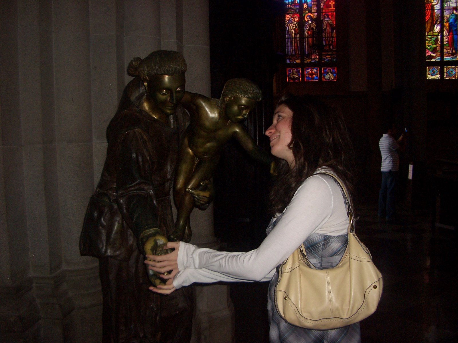 [Heidi+and+statue+in+Basilica.JPG]