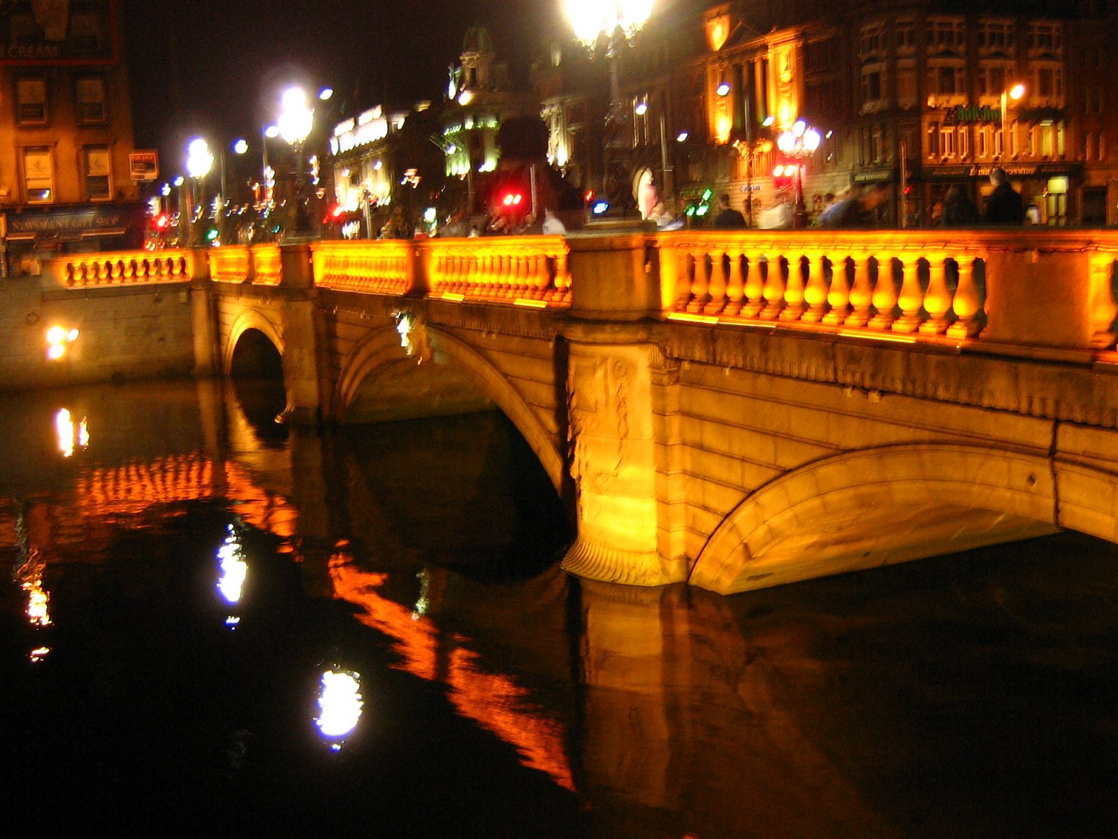 [66+Dublin+by+night.jpg]