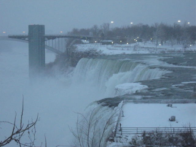[Niagara+Falls.jpg]