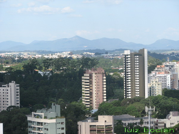 [Curitiba+com+vista+para+serra+do+mar.jpg]