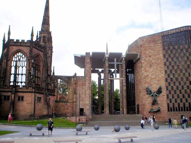 [800px-Coventry_cathedral.jpg]