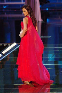 Agni elegant in red dress 05