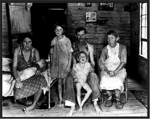 [Bud+Fields+and+Family+Alabama+1935+by+Walker+Evans.jpg]