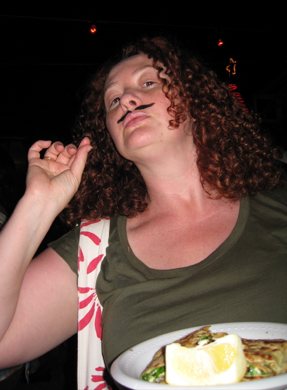[moustached_leisa.JPG]
