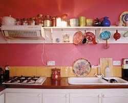 [pink_kitchen.jpg]