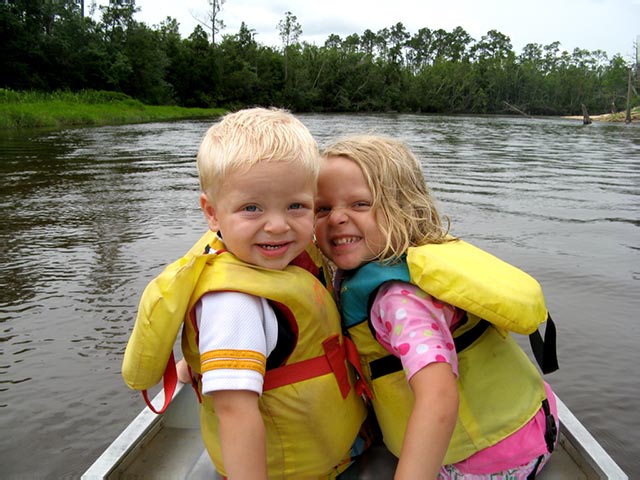 [2008-06-27-Canoeing006+1.jpg]
