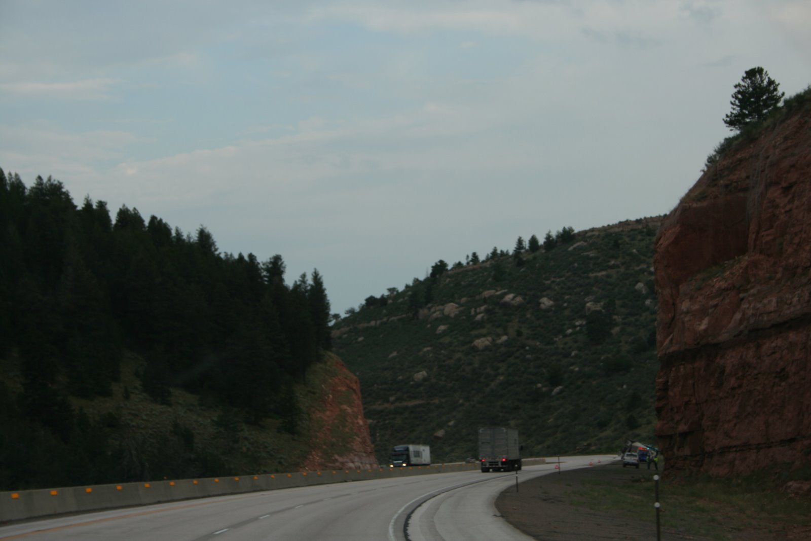 [The+road+to+Utah.JPG]