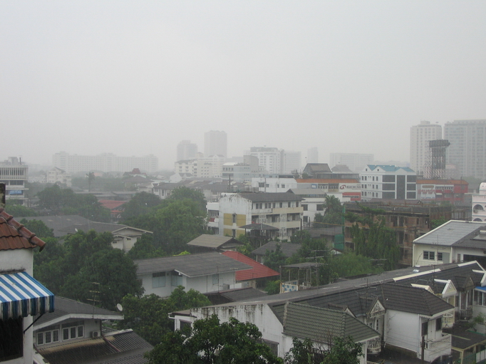 [rainy+day+in+bangkok.jpg]