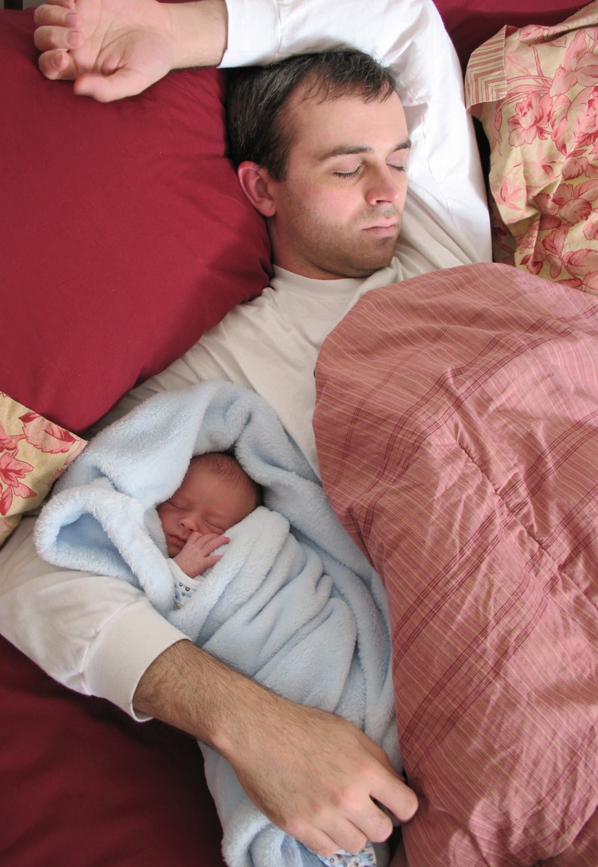 [Daddy+and+Leo+Sleeping+2.jpg]