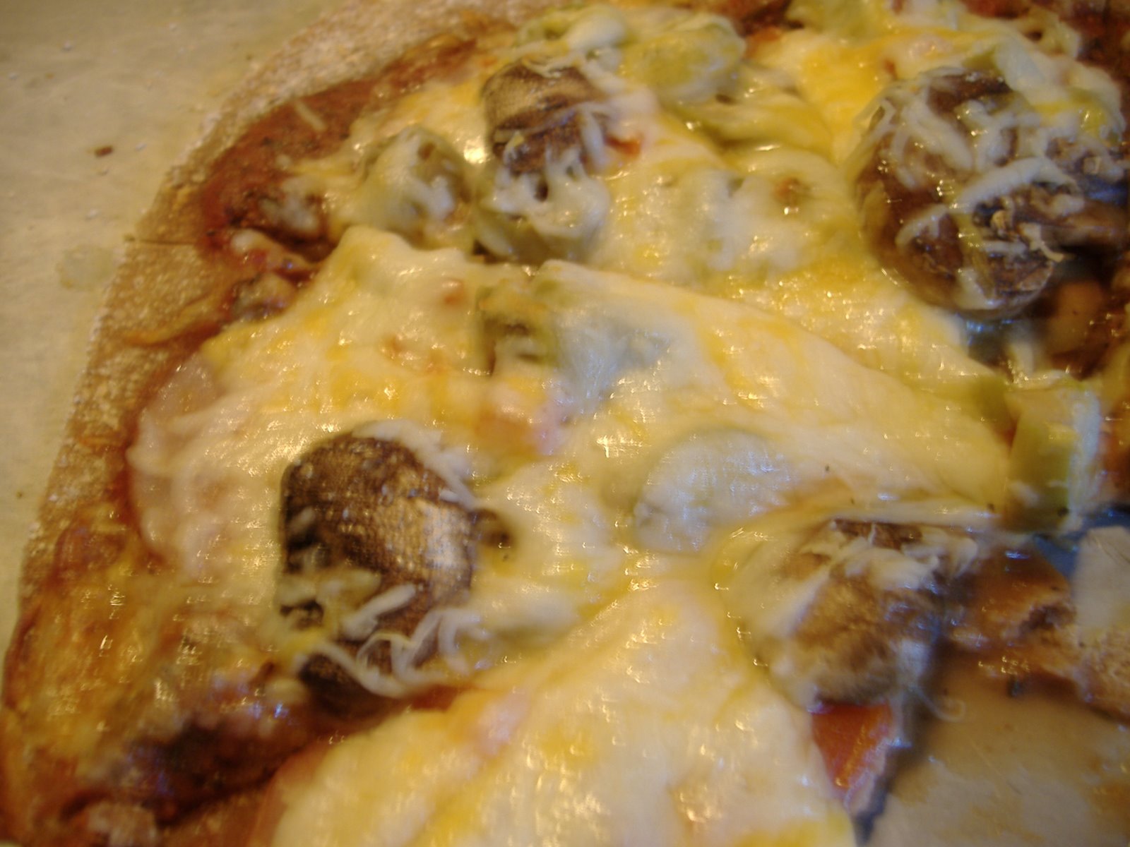 [mush+olive+pizza.JPG]