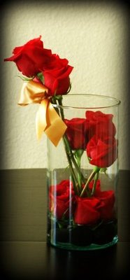 [red+tall+vase2.jpg]