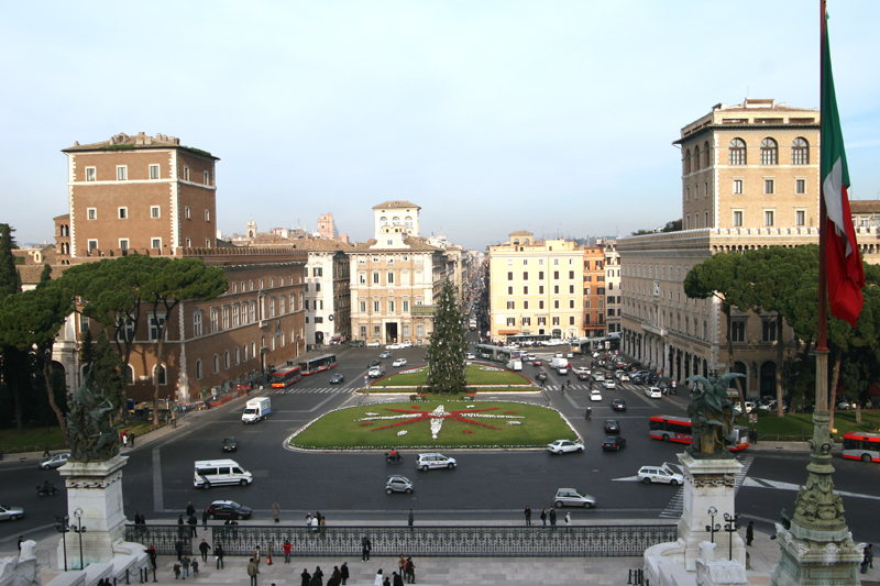 [Roma.Piazza_Venezia.jpg]
