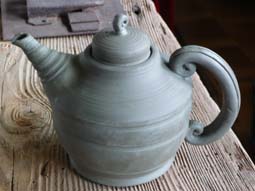 [greenware+teapot.JPG]