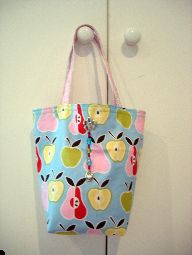 [apple+bag.jpg]