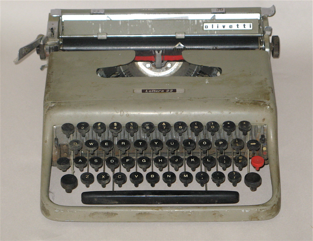 [olivetti+typewriter+-+3.jpg]