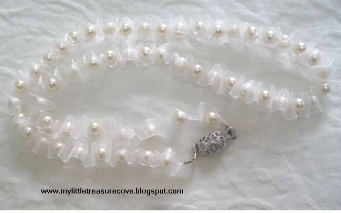 [Organza+ribbon+with+cream+pearls+necklace.jpg]