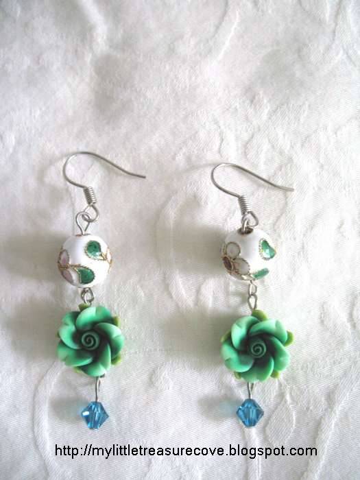 [Green+flower+earrings.jpg]