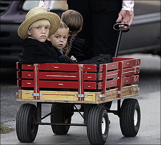 [Amish-children_540.jpg]