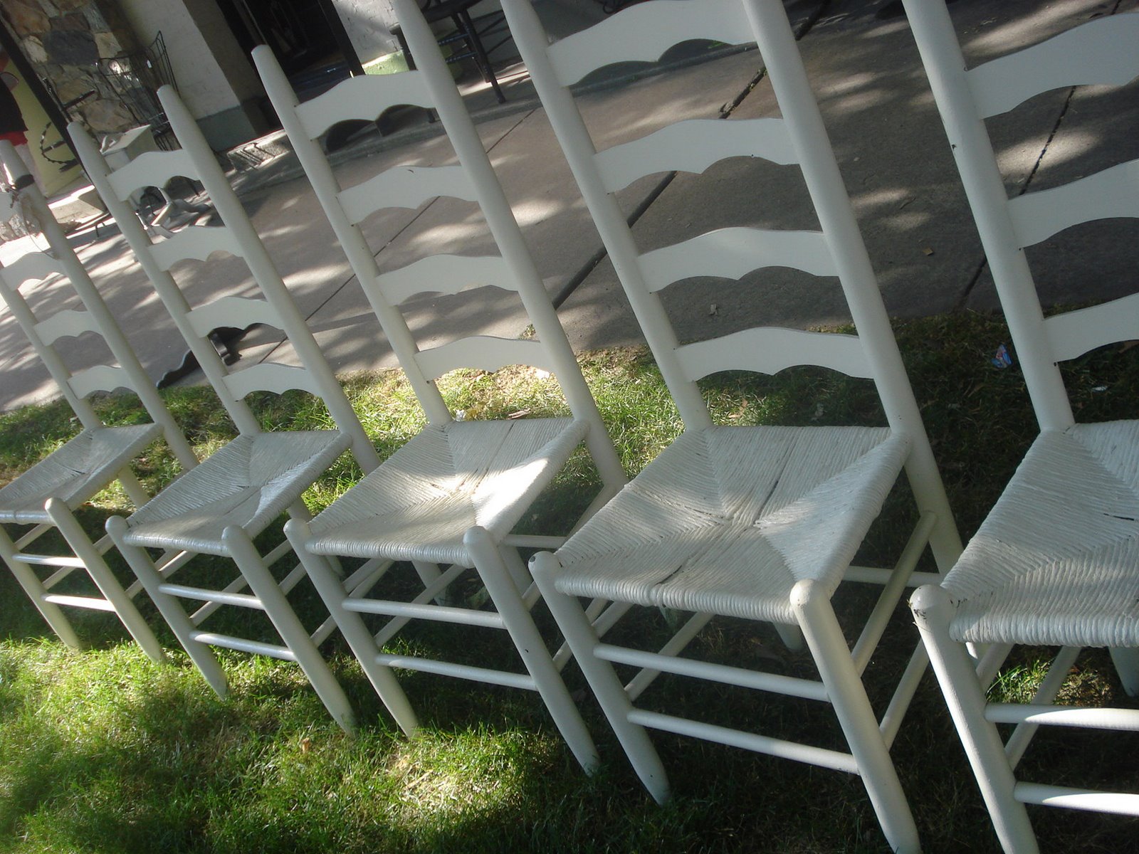 [white+chairs.JPG]