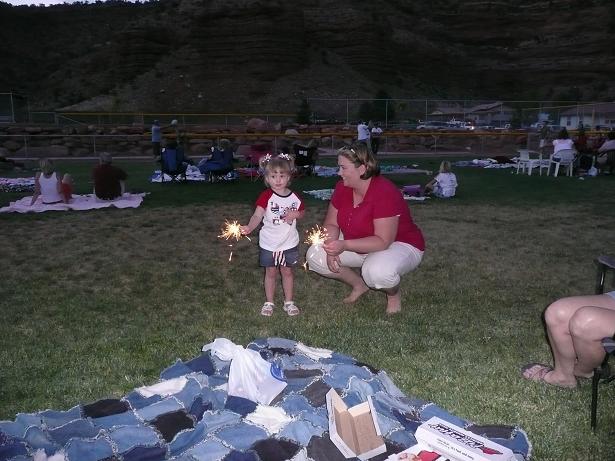[Courtney+&+Her+Mom+at+the+Fireworks.jpg]