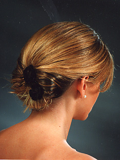 [low+chignon+from+netwesele.jpg]