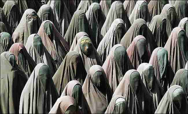 [Women+In+Burka.jpg]