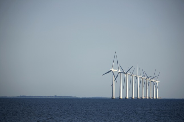 [samsø+Denmark_carbon+neutral_offshore+wind+turbine.jpg]